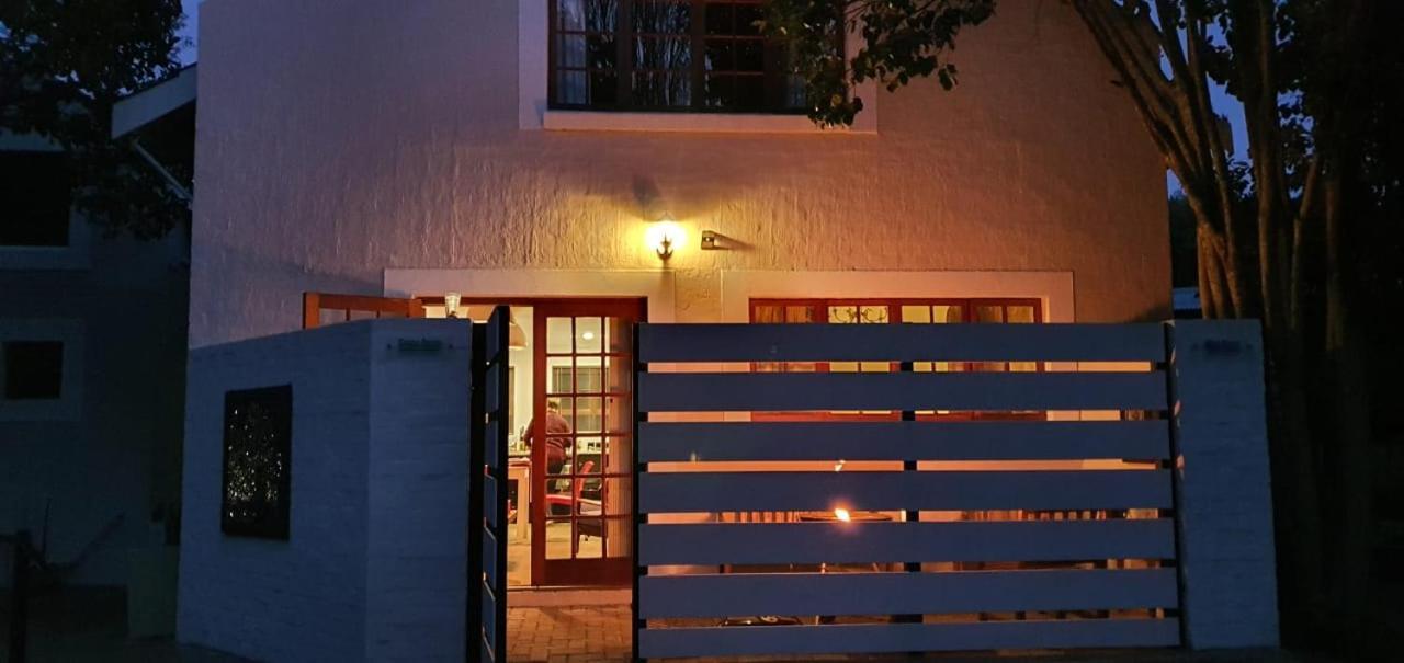The Gate Guesthouse クラレンス エクステリア 写真